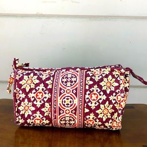 Vera Bradley Pouch Zipper Bag, beautiful pattern